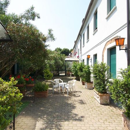 Hotel Il Granaio Porto Mantovano Extérieur photo