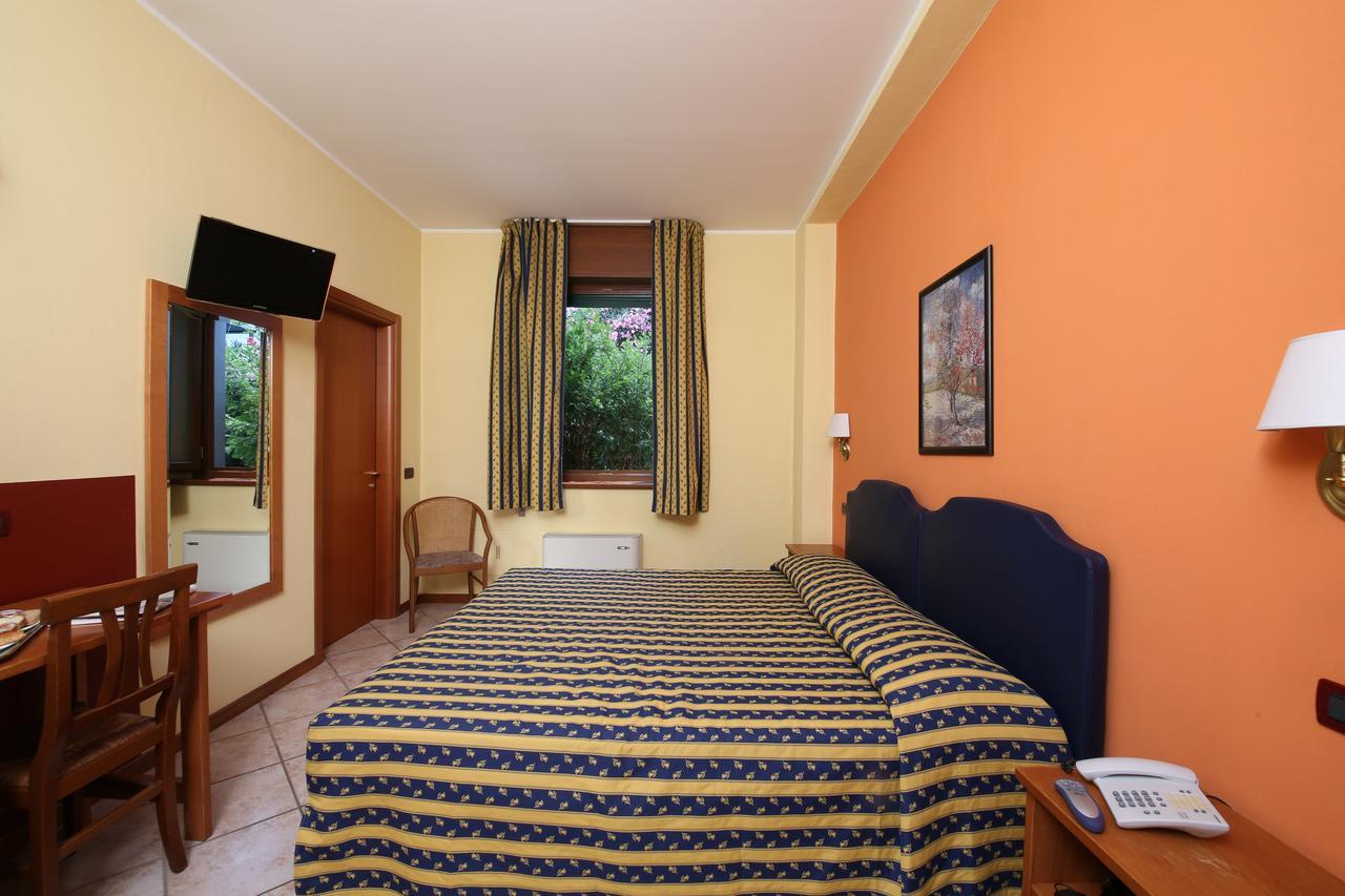 Hotel Il Granaio Porto Mantovano Extérieur photo