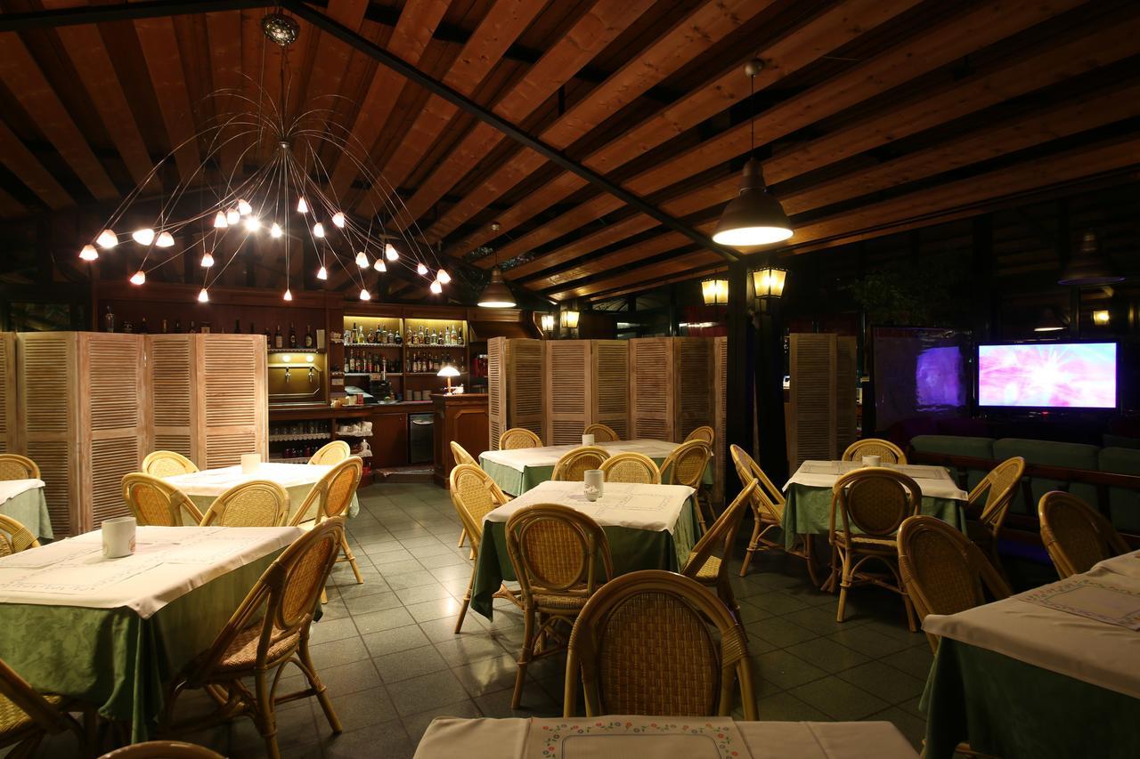 Hotel Il Granaio Porto Mantovano Extérieur photo