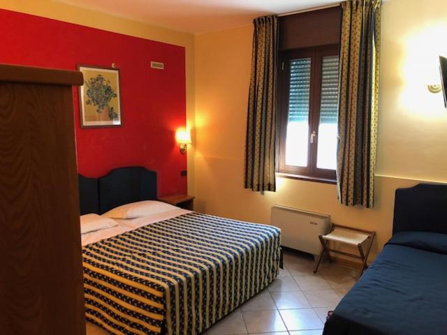 Hotel Il Granaio Porto Mantovano Extérieur photo