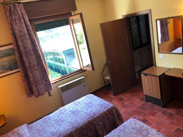Hotel Il Granaio Porto Mantovano Extérieur photo